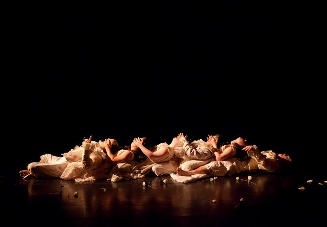 Residencia|Dance & Refiguration